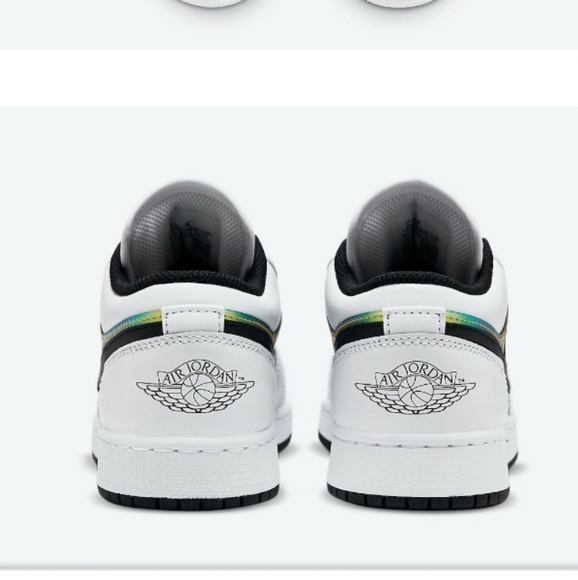 Air Jordan 1 Low Metallic (GS) - Picture 6 of 8